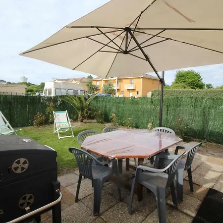 Holiday home Maison De 3 Chambres 6 Couchages Quartier Residentiel