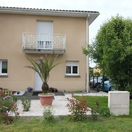 Holiday home Maison De 3 Chambres 6 Couchages Quartier Residentiel *